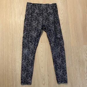 CALIA by Carrie Underwood Black and Gray Leggings